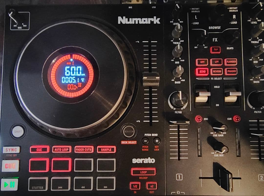 DJコントローラー Numark MIXTRACK PLATINUM FX