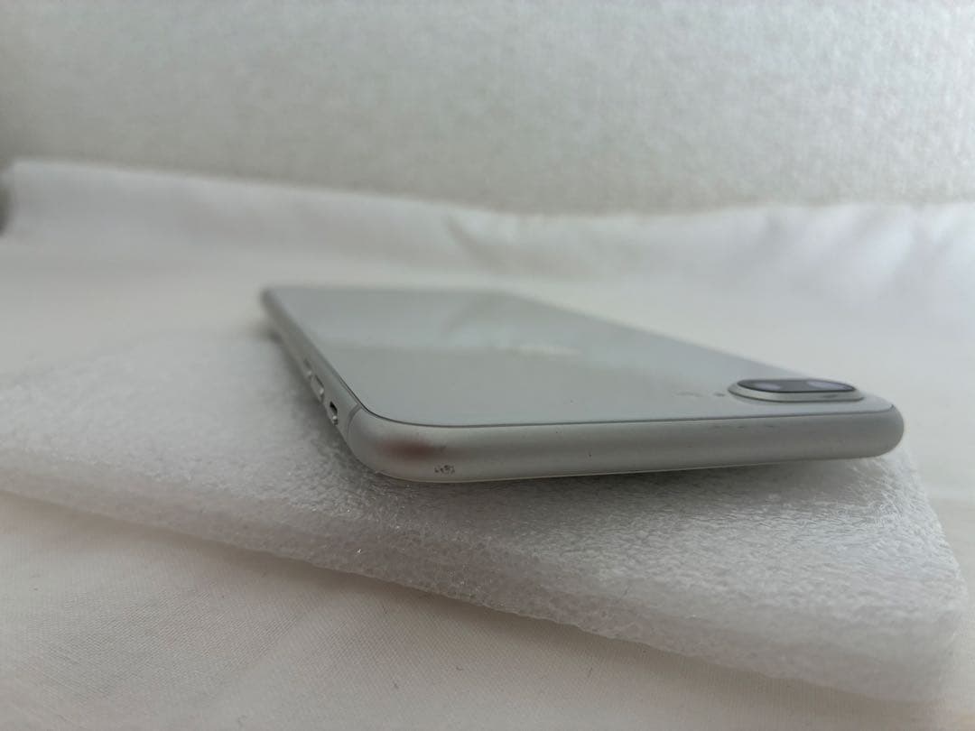 Apple iPhone 8 Plus 本体のみ　64G