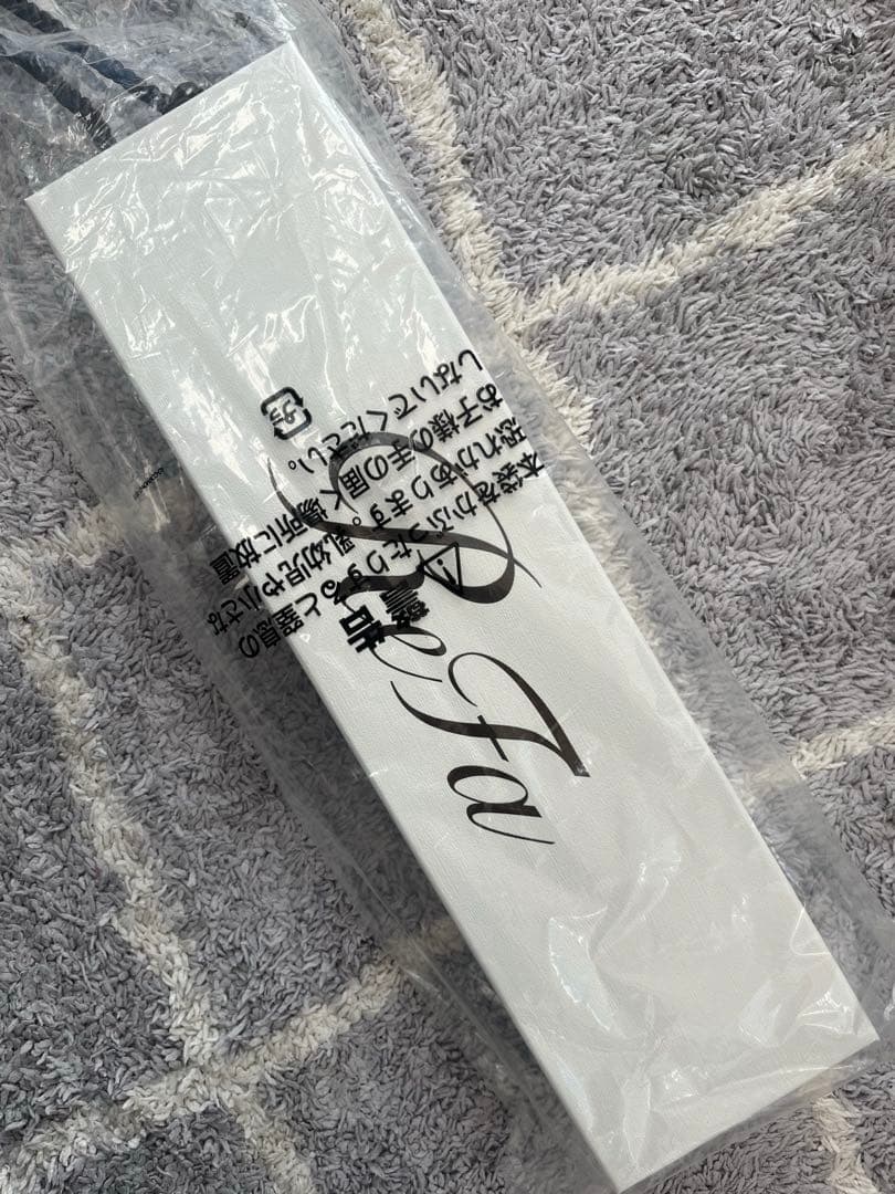 【新品】リファ　ストレートアイロン