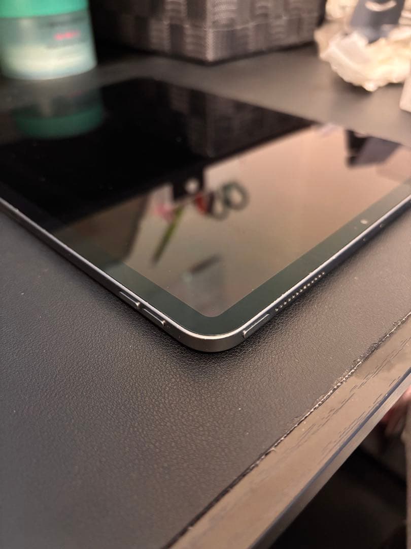 【ジャンク】iPad Pro 11インチ 第2世代 / 部品取り・液晶良好