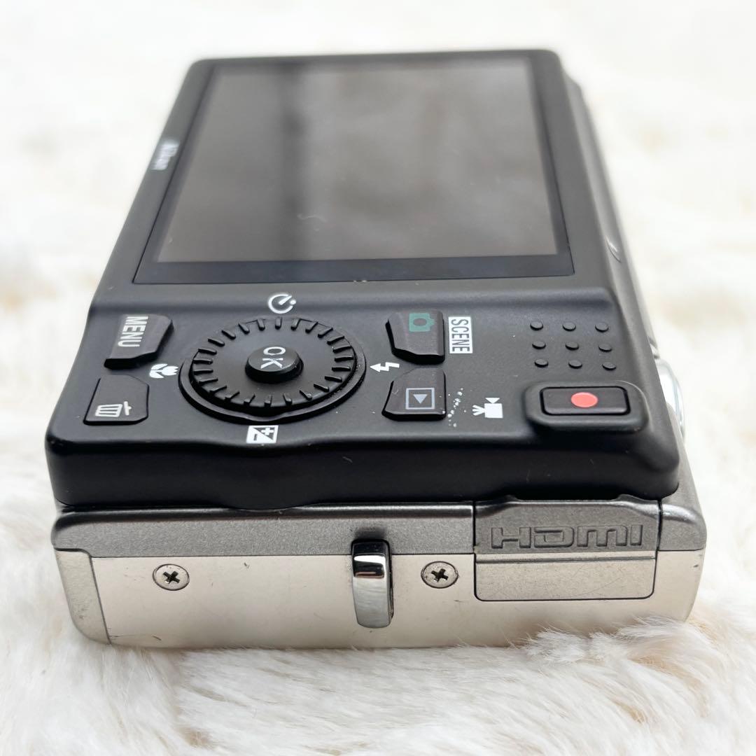 Nikon coolpix S6200 シルバー