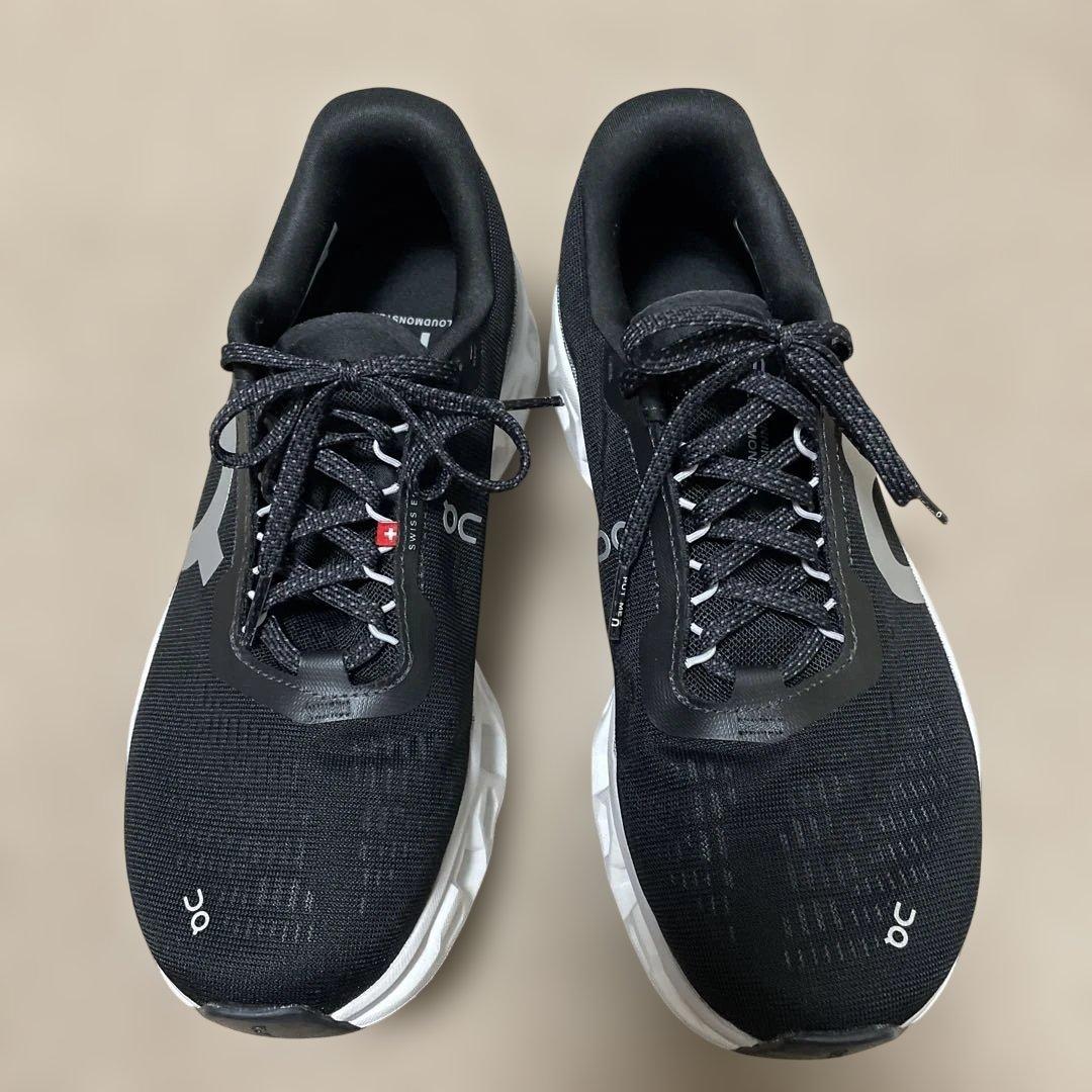 Onクラウドモンスター黒25.5センチ