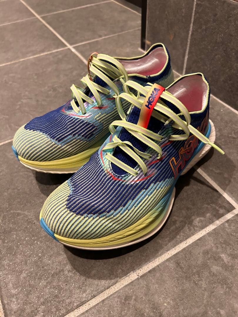 スパイク・シューズ HOKA CIELO X1
