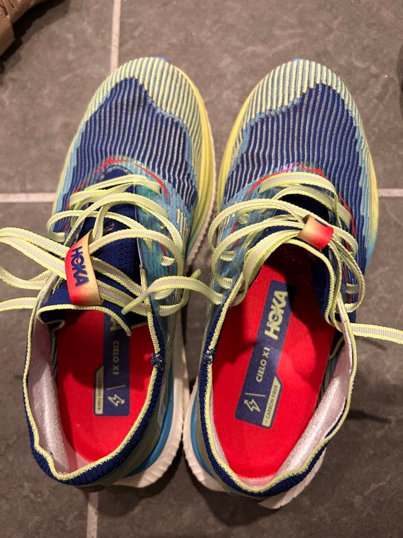 スパイク・シューズ HOKA CIELO X1