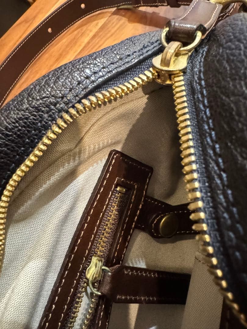 土屋鞄 アルマス レザー ボディバッグ