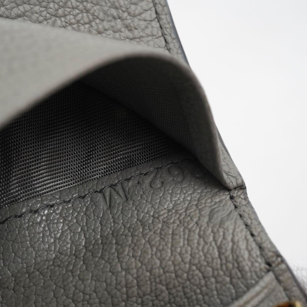 ✨極美品・箱保証書✨　ミュウミュウ　キーケース　RFID クリスタル　リボン