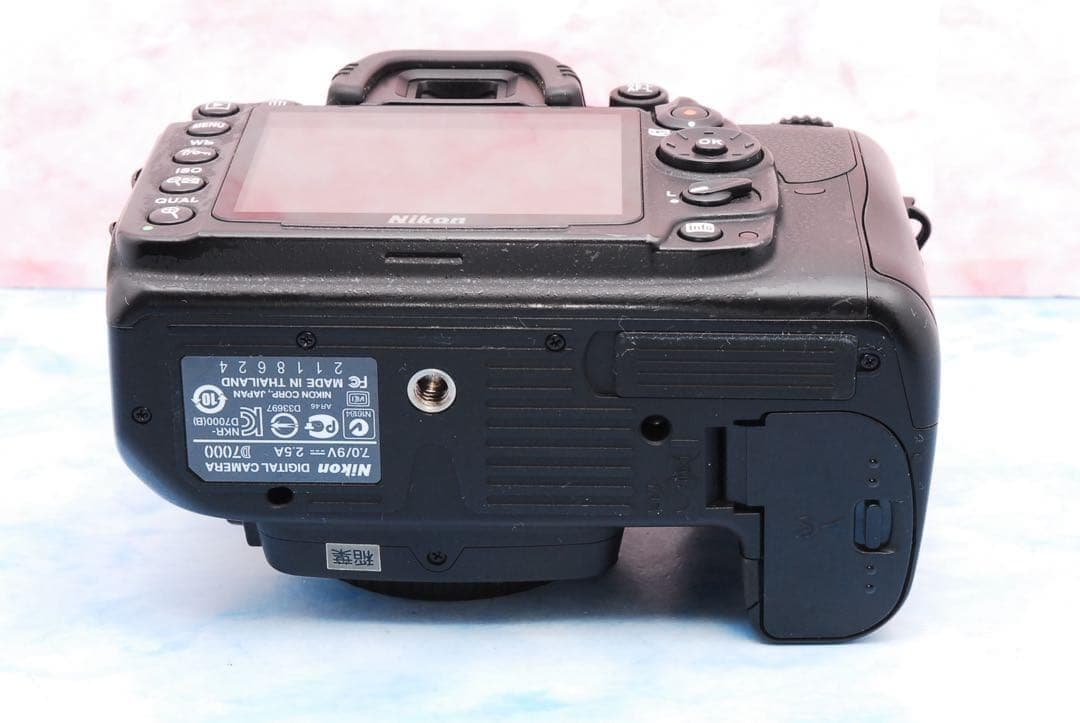ニコン D7000◎超望遠レンズ付Wレンズ◎ショット数極少◎一眼レフカメラ