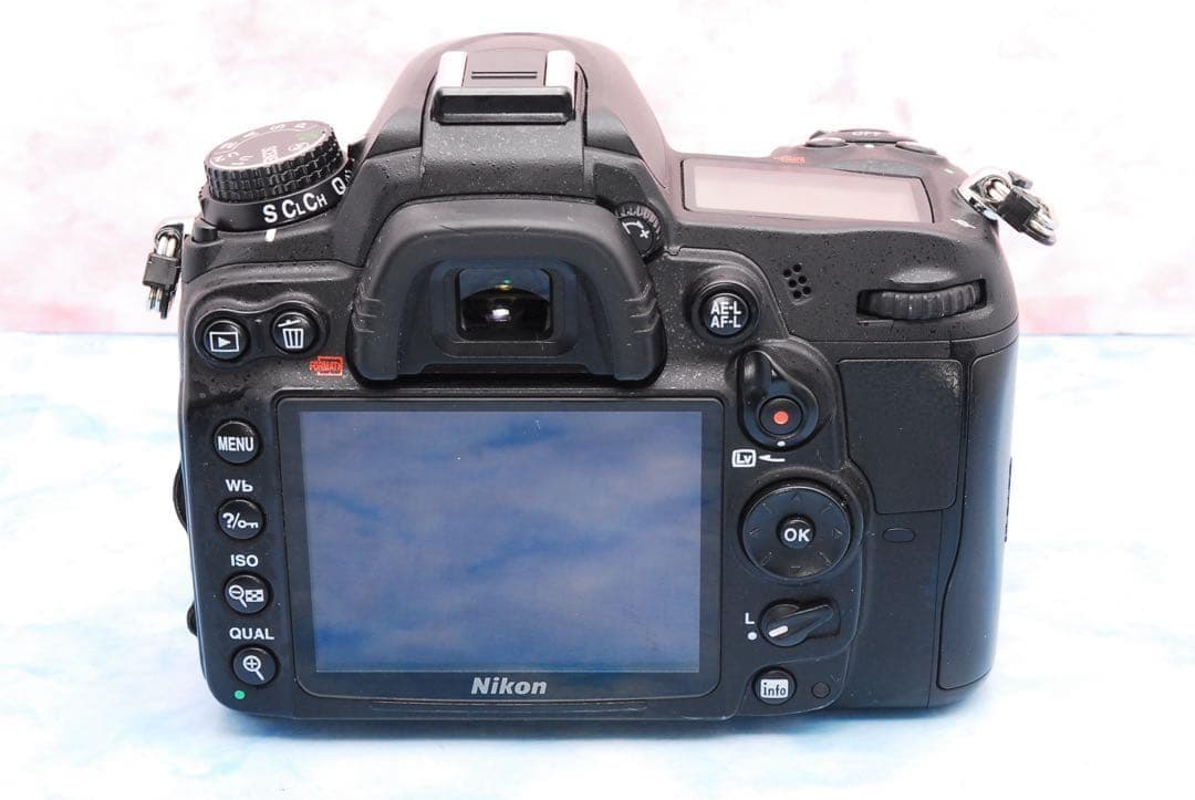 ニコン D7000◎超望遠レンズ付Wレンズ◎ショット数極少◎一眼レフカメラ