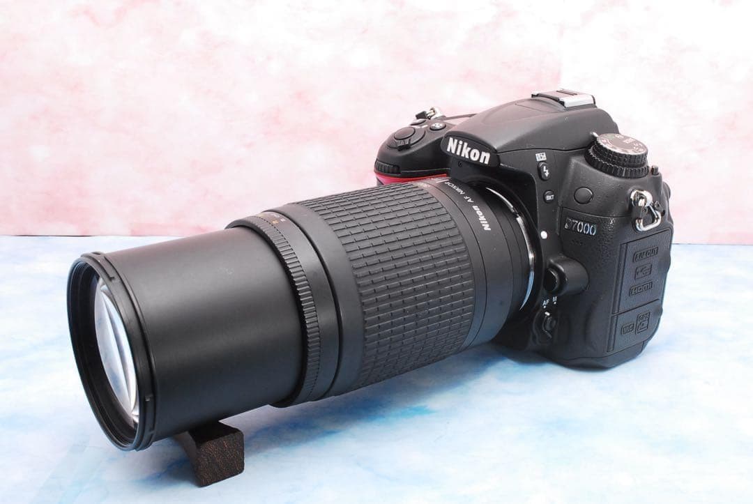 ニコン D7000◎超望遠レンズ付Wレンズ◎ショット数極少◎一眼レフカメラ