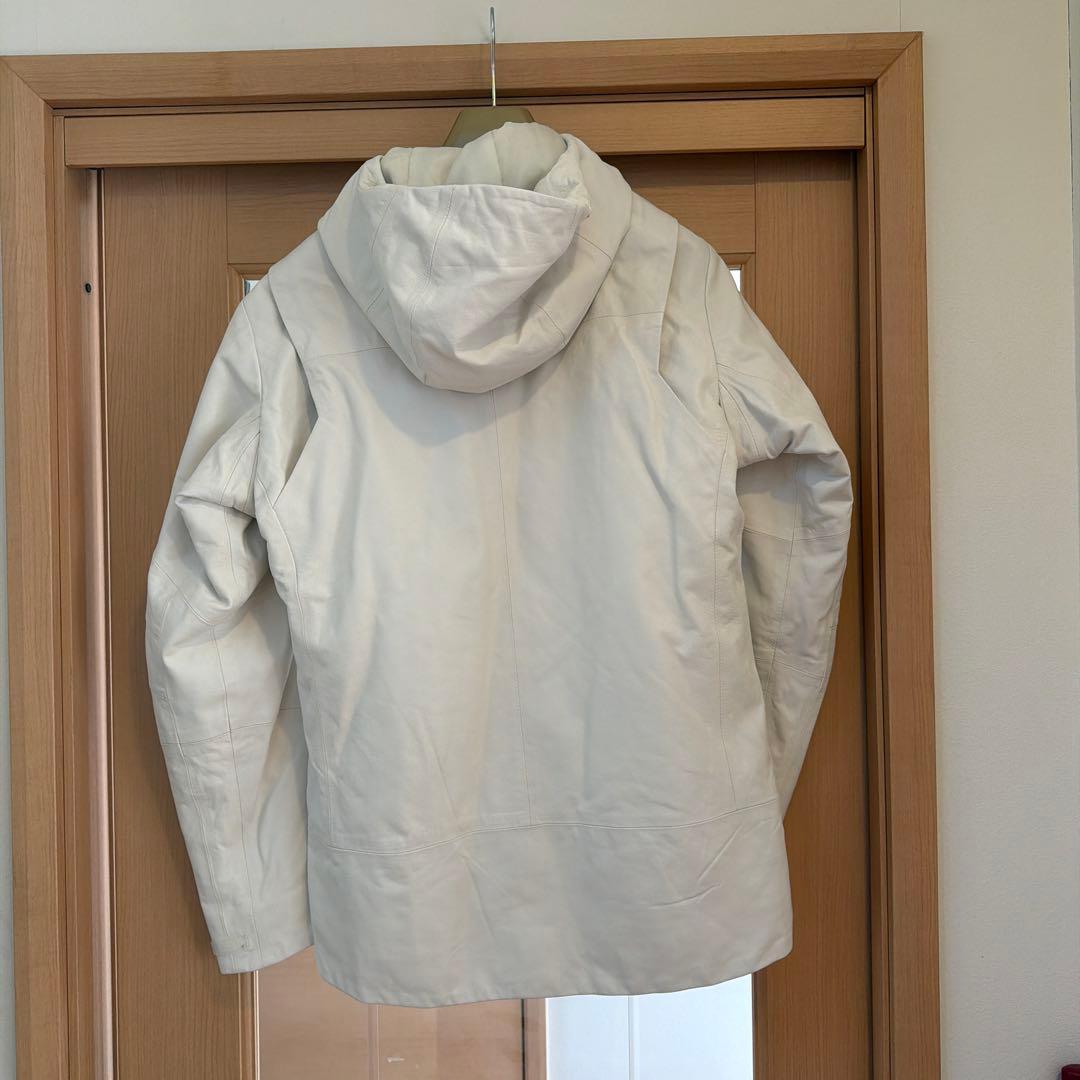 ホワイト　ラムレザーフードジャケット