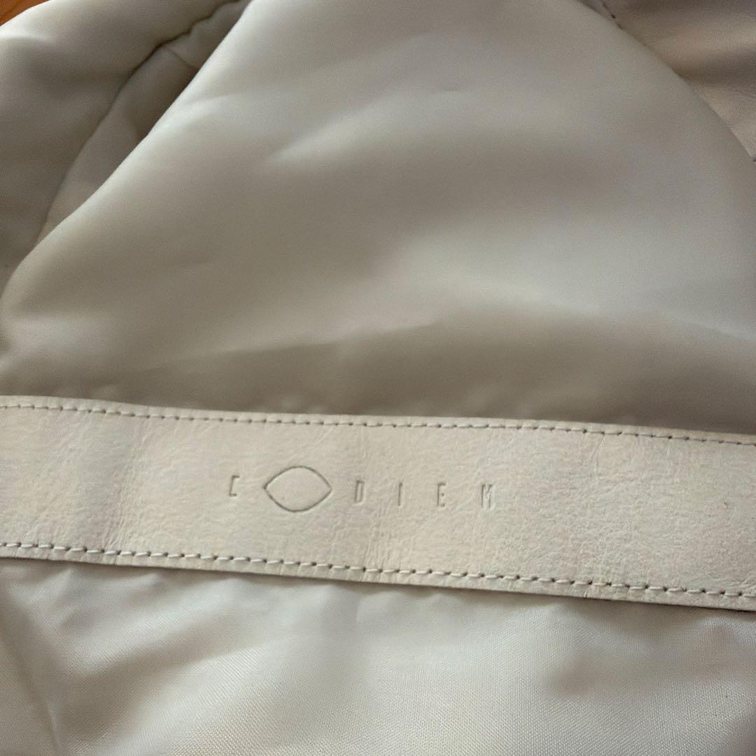 ホワイト　ラムレザーフードジャケット