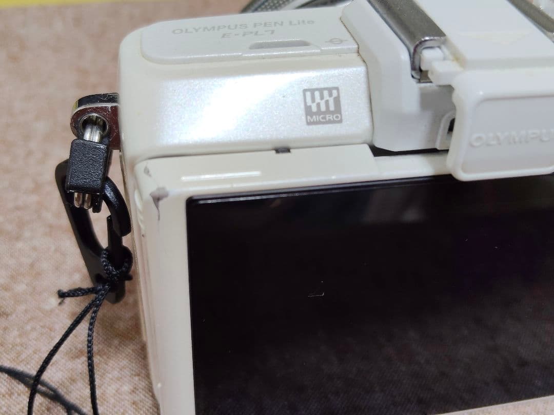 OLYMPUS PEN Lite E-PL7 ホワイト