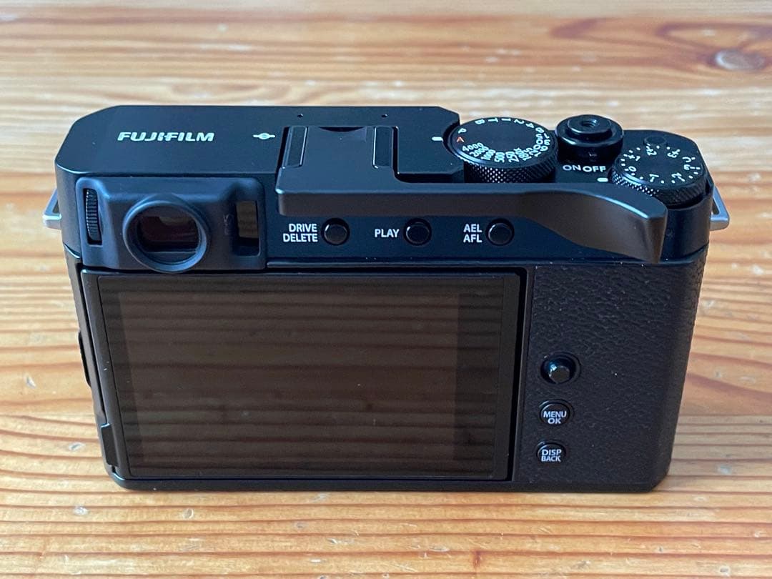 【美品】FUJIFILM X-E4 ボディ
