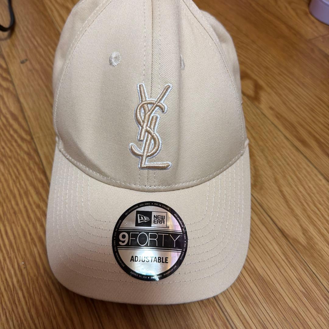 Saint Laurent 9FORTY サンローランベージュキャップ
