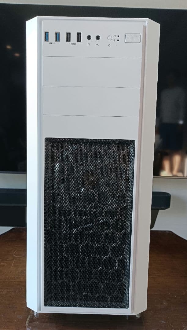 【美品】PC Intel Corei7 9700K SSD1TB メモリ32GB