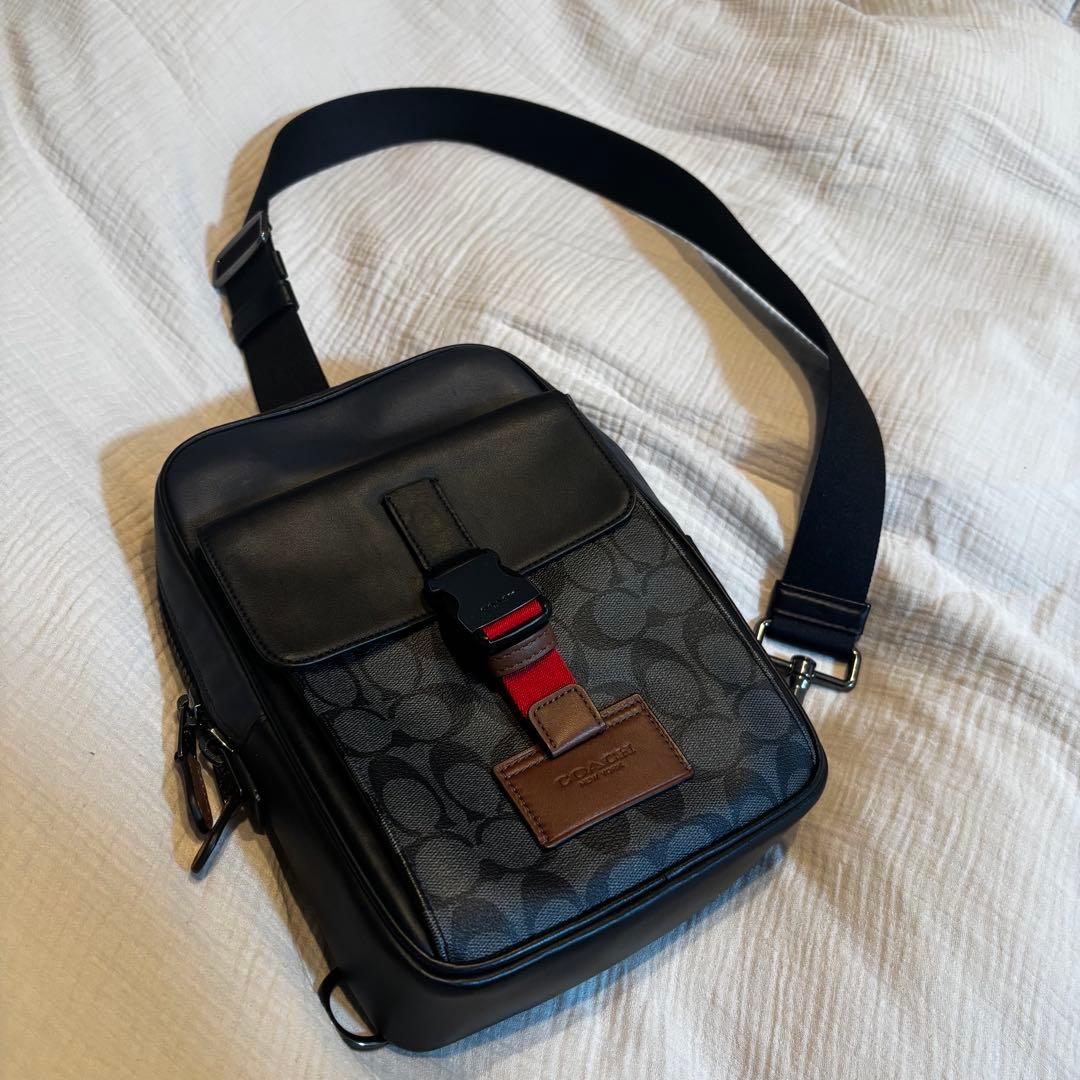 おおもり　Coach ボディバッグ ブラック/グレー