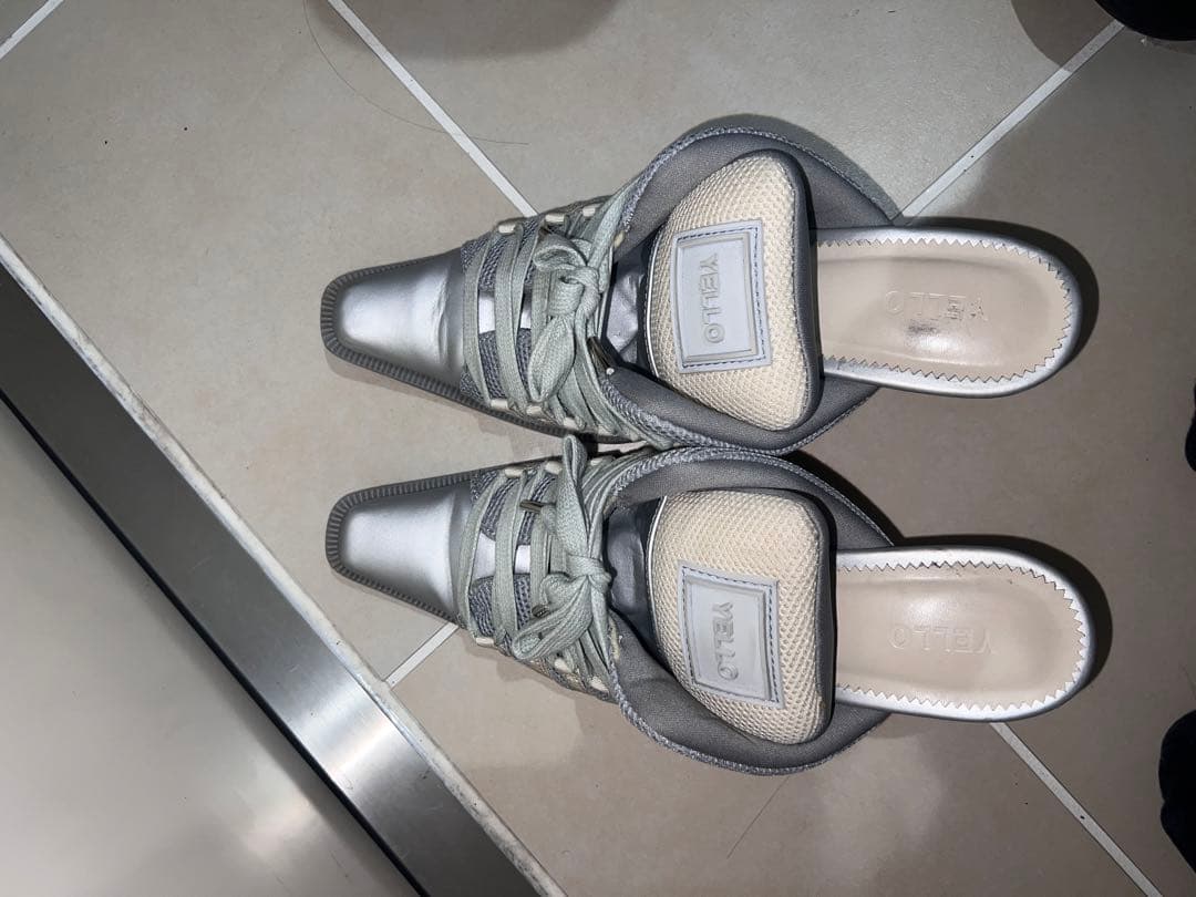 yello イエロー　ミュール　グレー