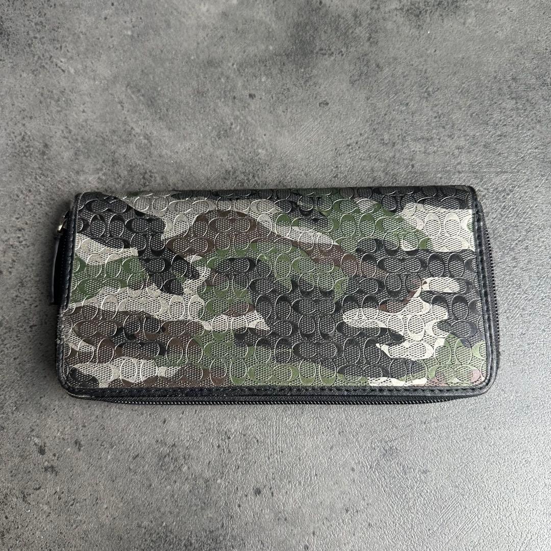 COACH ファティーグカモフラージュ柄　ラウンドジップ　長財布