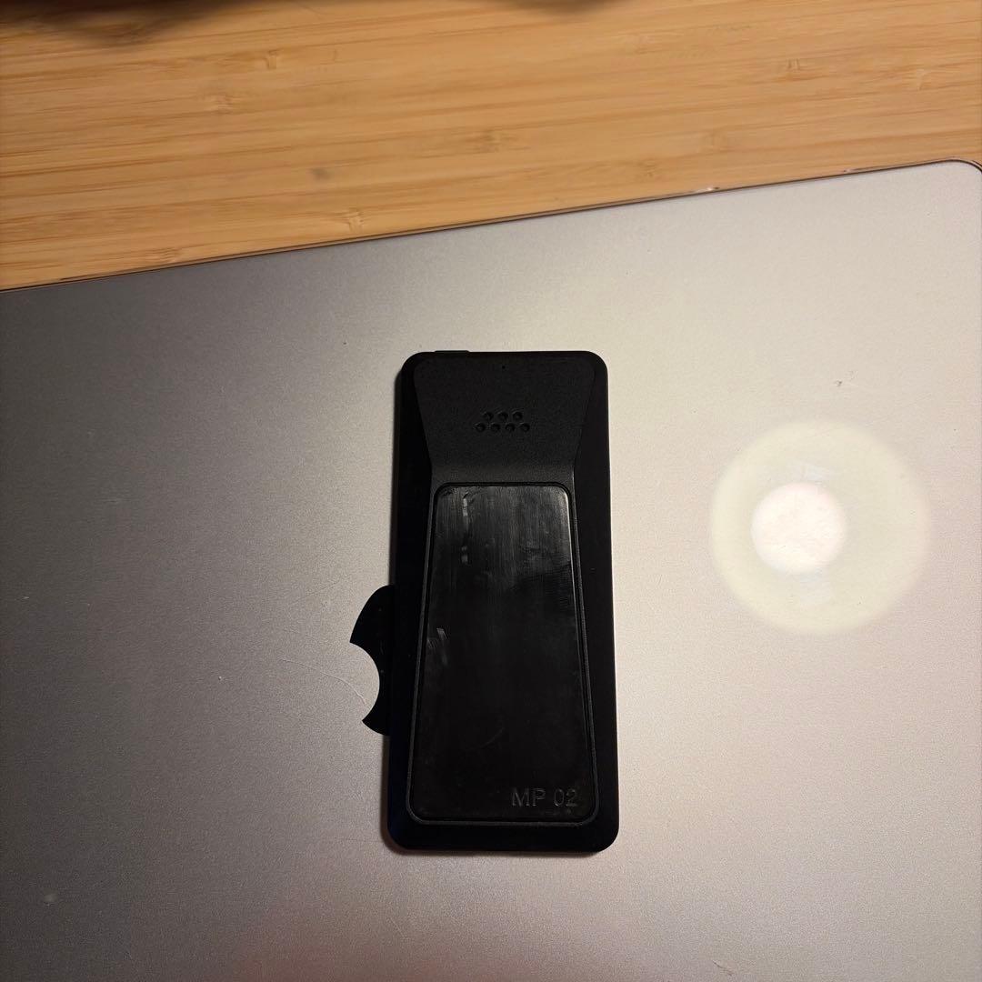 携帯電話本体 Punkt. MP02