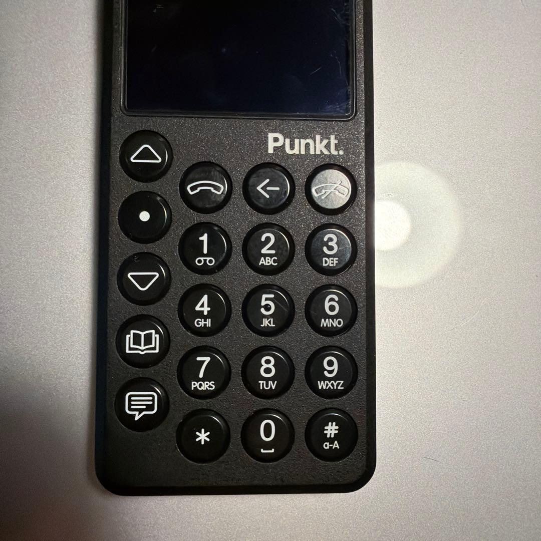 携帯電話本体 Punkt. MP02