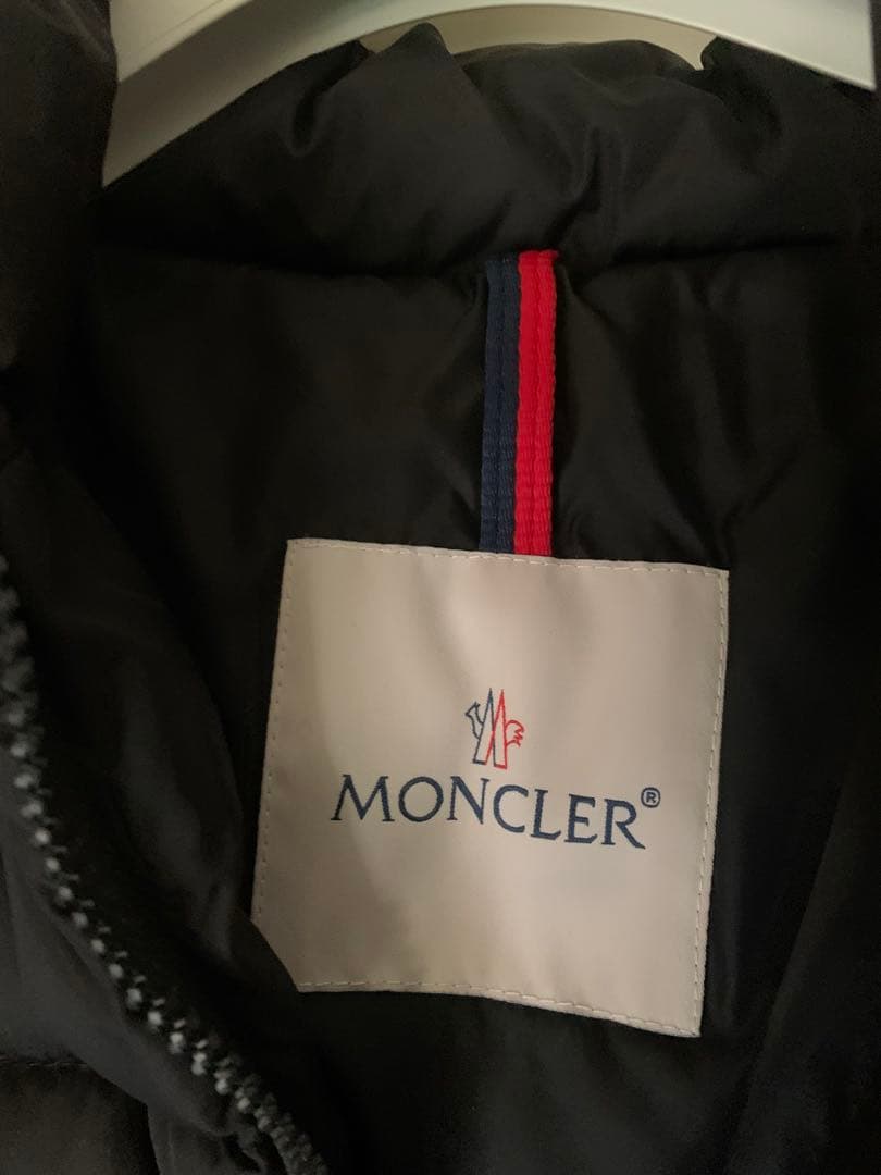 MONCLER ブラック ロングダウンジャケット