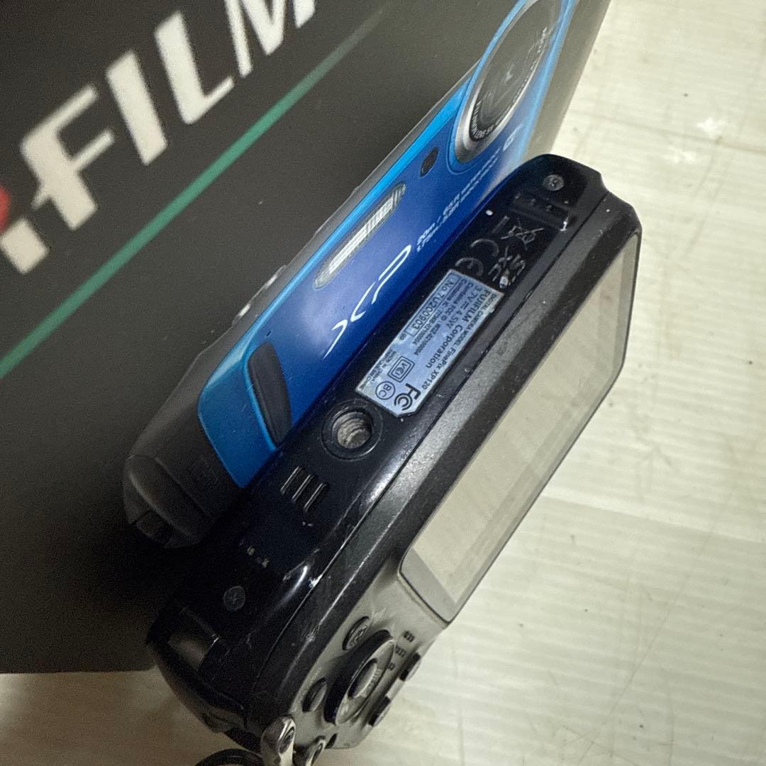 FUJIFILM FinePix XP120 デジタルカメラ コンデジ 防水