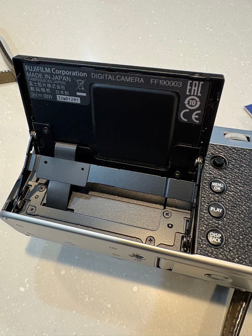 FUJIFILM x100v カメラ　デジカメ