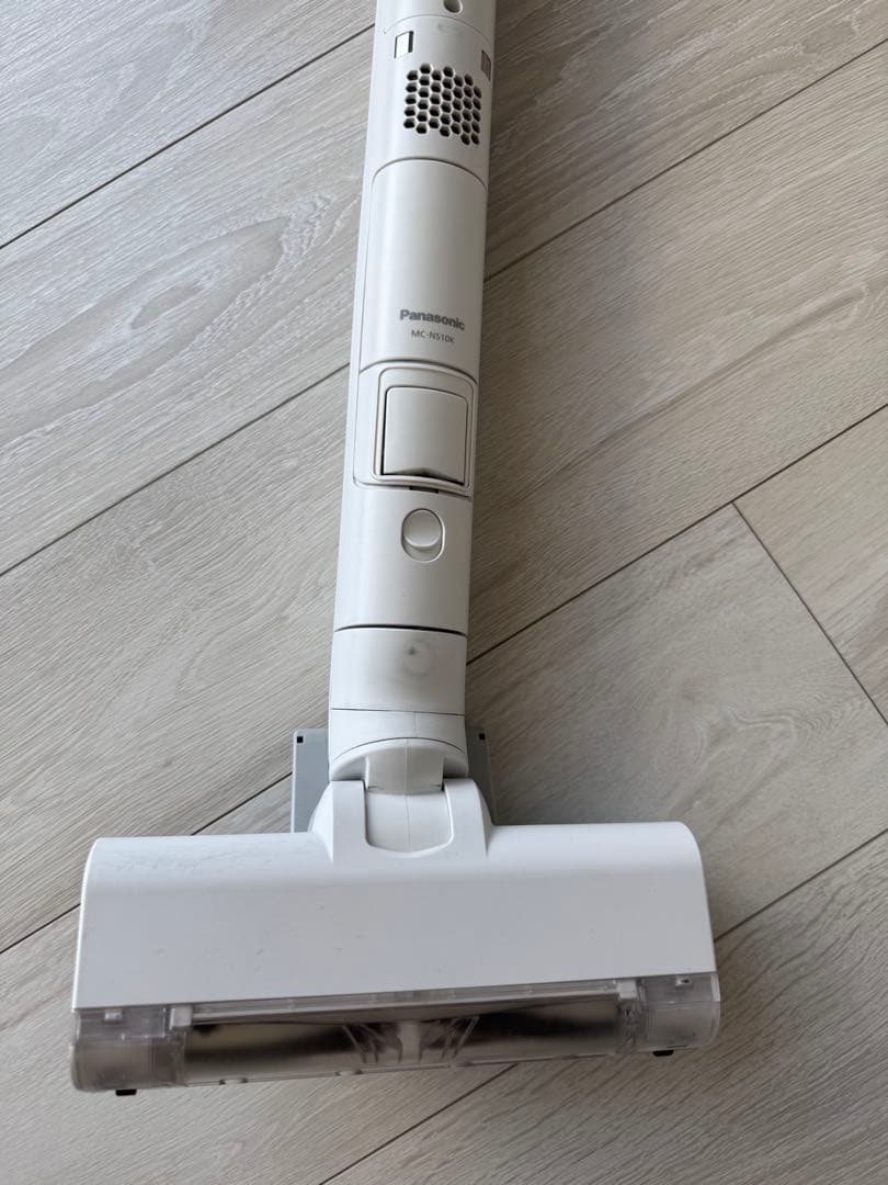 お値下げ　パナソニック コードレス 掃除機 MC-NS100K