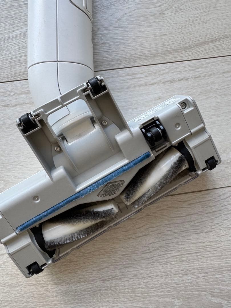 お値下げ　パナソニック コードレス 掃除機 MC-NS100K