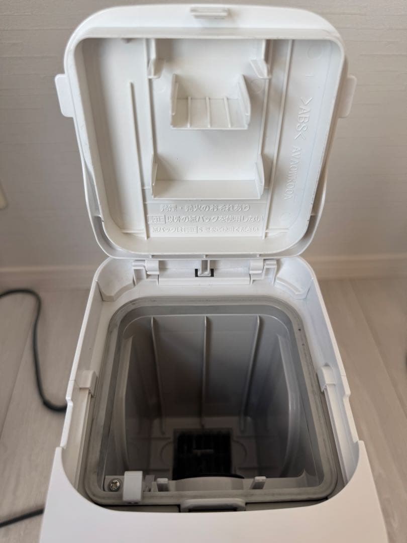 お値下げ　パナソニック コードレス 掃除機 MC-NS100K