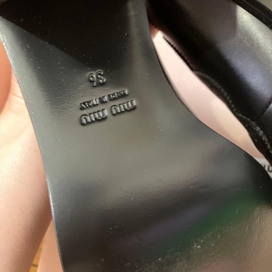 64☆miumiu☆一回着用 新品同様☆ミュウミュウ パンプス ローファー