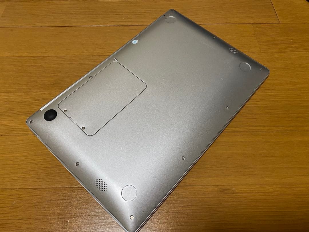 ノートパソコン本体