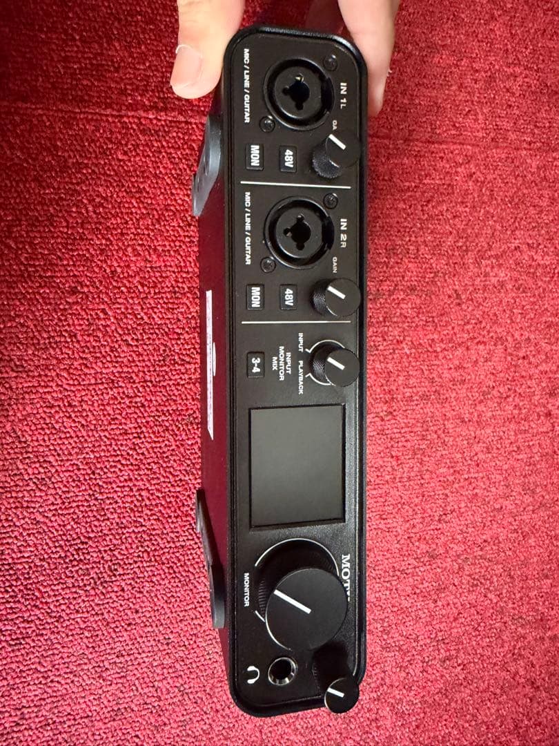 アンプ MOTU M4
