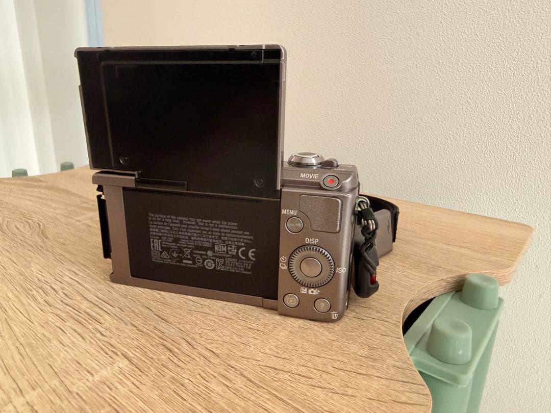 SONY α5100 ミラーレスカメラ 本体と付属品