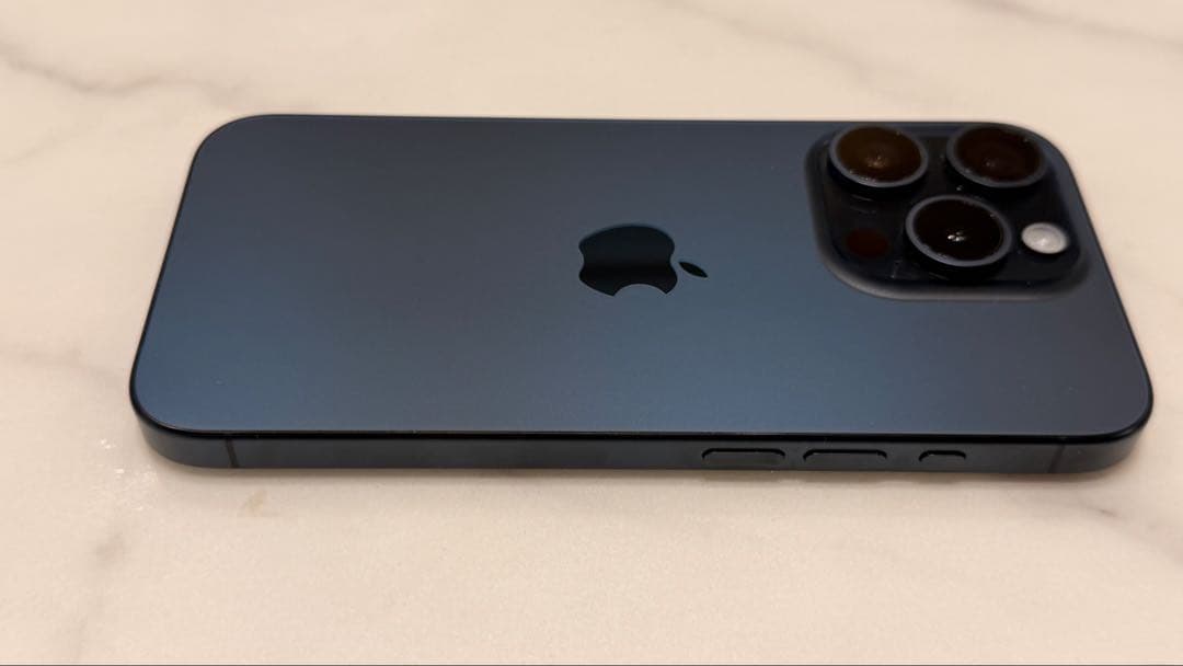 アメリカ版 iPhone 15 Pro 512GB SIMフリー