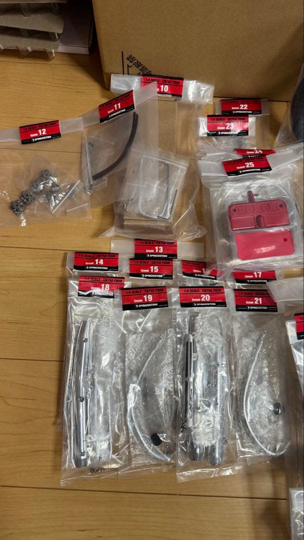 【モナカ】ホンダ CB750FOUR 全巻セット ☆ディスプレイケース付☆