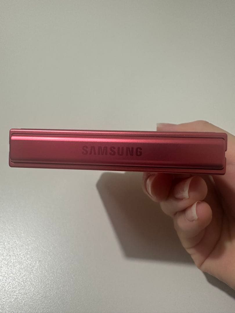 値下げ Galaxy Z Flip7 折りたたみ 美品 256G SIMフリー