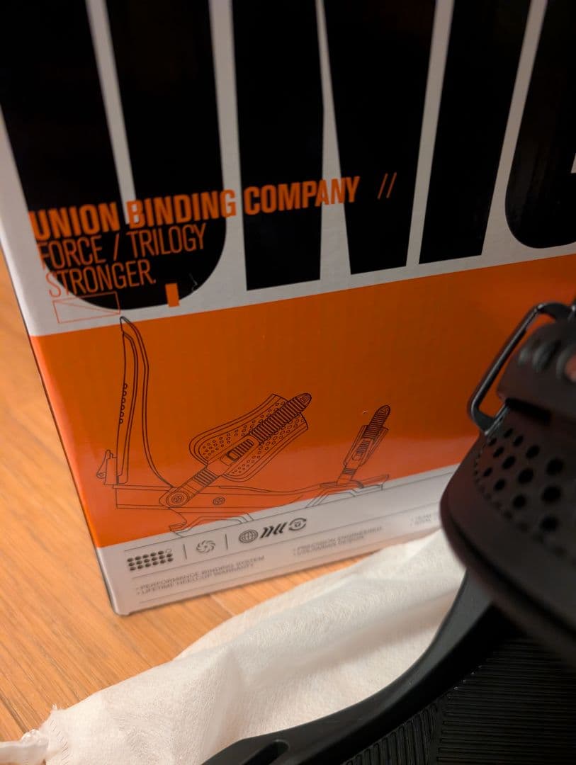 【新品未使用】24-25 ユニオン フォース ビンディング メンズ　サイズM