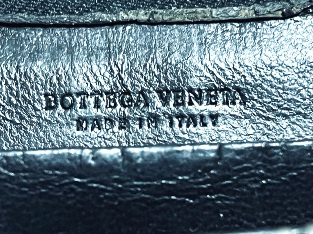 ボッテガヴェネタ　ケース　イントレチャート　黒　本日値引き終わり