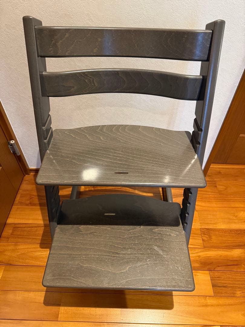 廃盤色　ウォールナット　ストッケ　トリップ　トラップ　ベビーチェア　百貨店購入