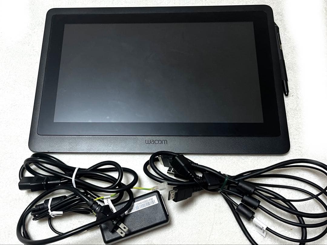 Wacom 液晶ペンタブレット