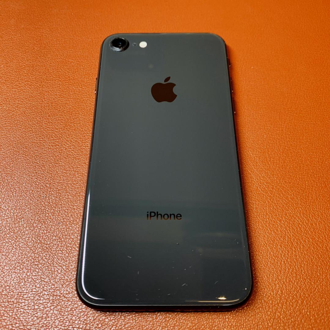 apple iphone8 64g （未使用の付属品あり）ケース付