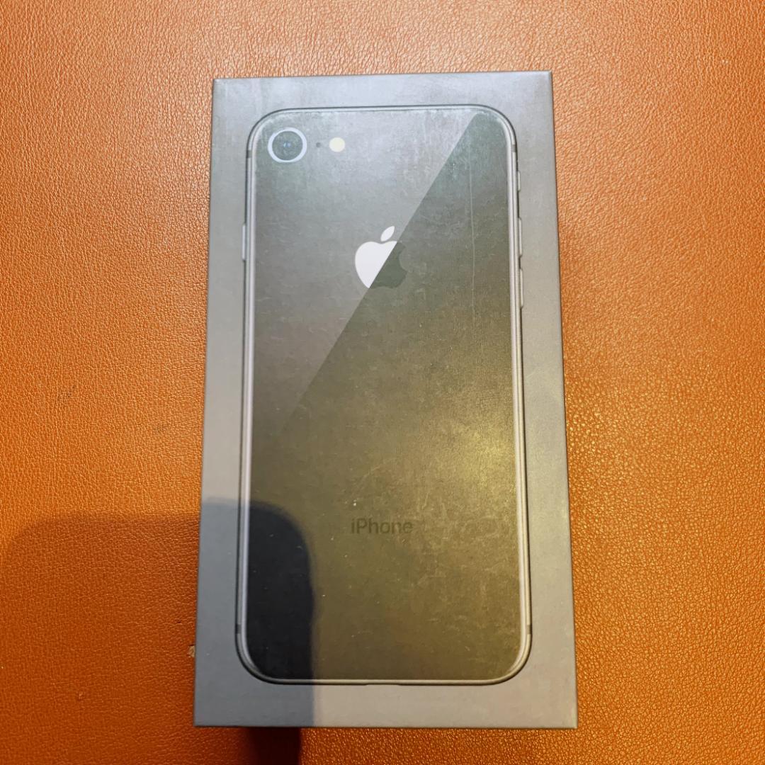 apple iphone8 64g （未使用の付属品あり）ケース付