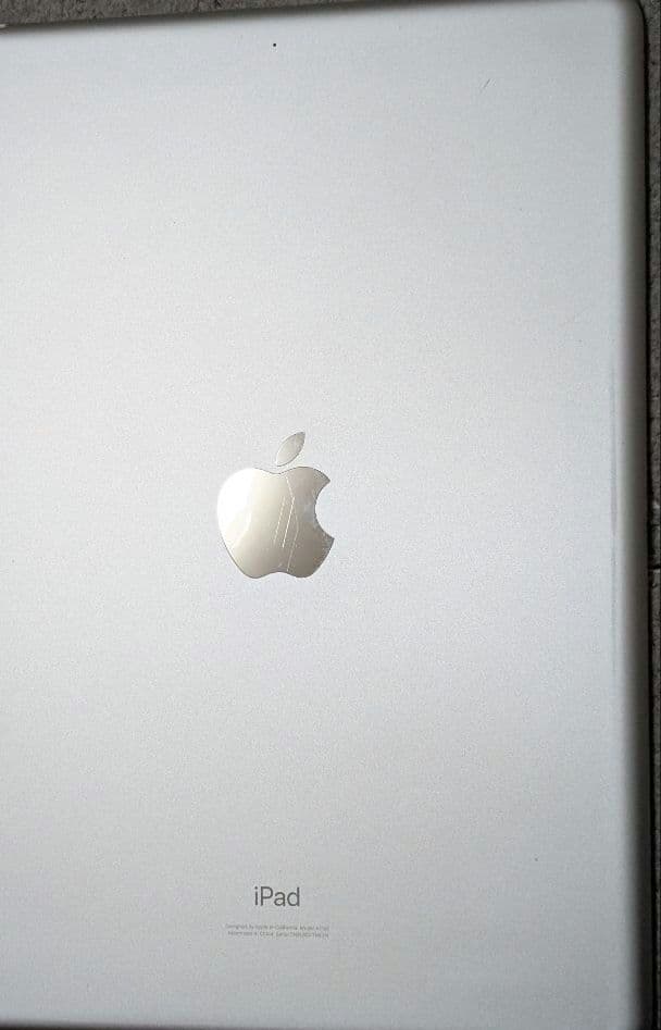 iPad第7世代 32GB シルバー Wi-Fiモデル