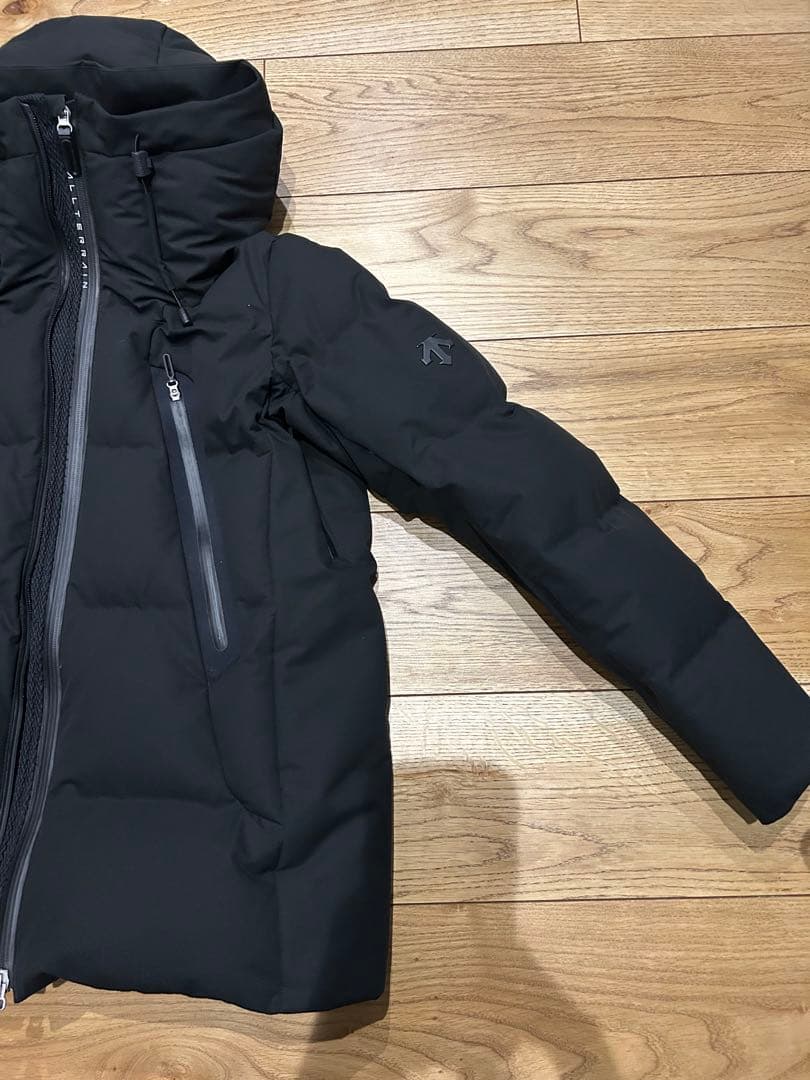 美品⭐︎水沢ダウン　デサントオルテライン　マウンテニア　ブラック　レディースM