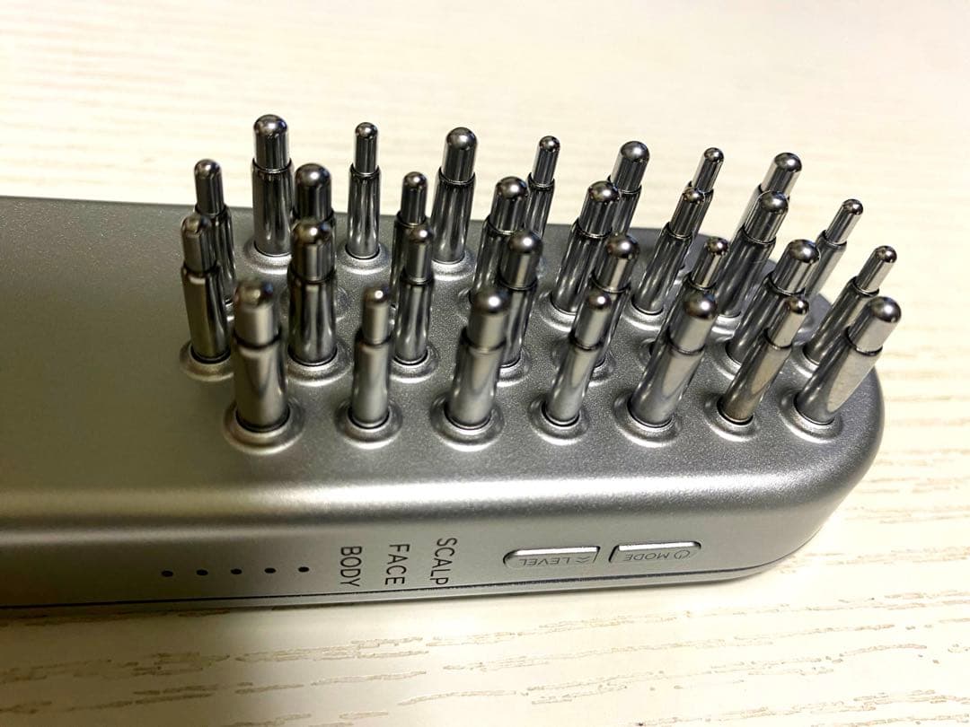 SALONIA 美顔器 スカルプ・フェイス・ボディ用 　　美品　傷、汚れなし