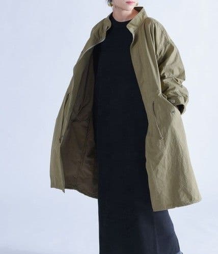 展示のみ　美品AUG フィシュテールコート　KHAKI