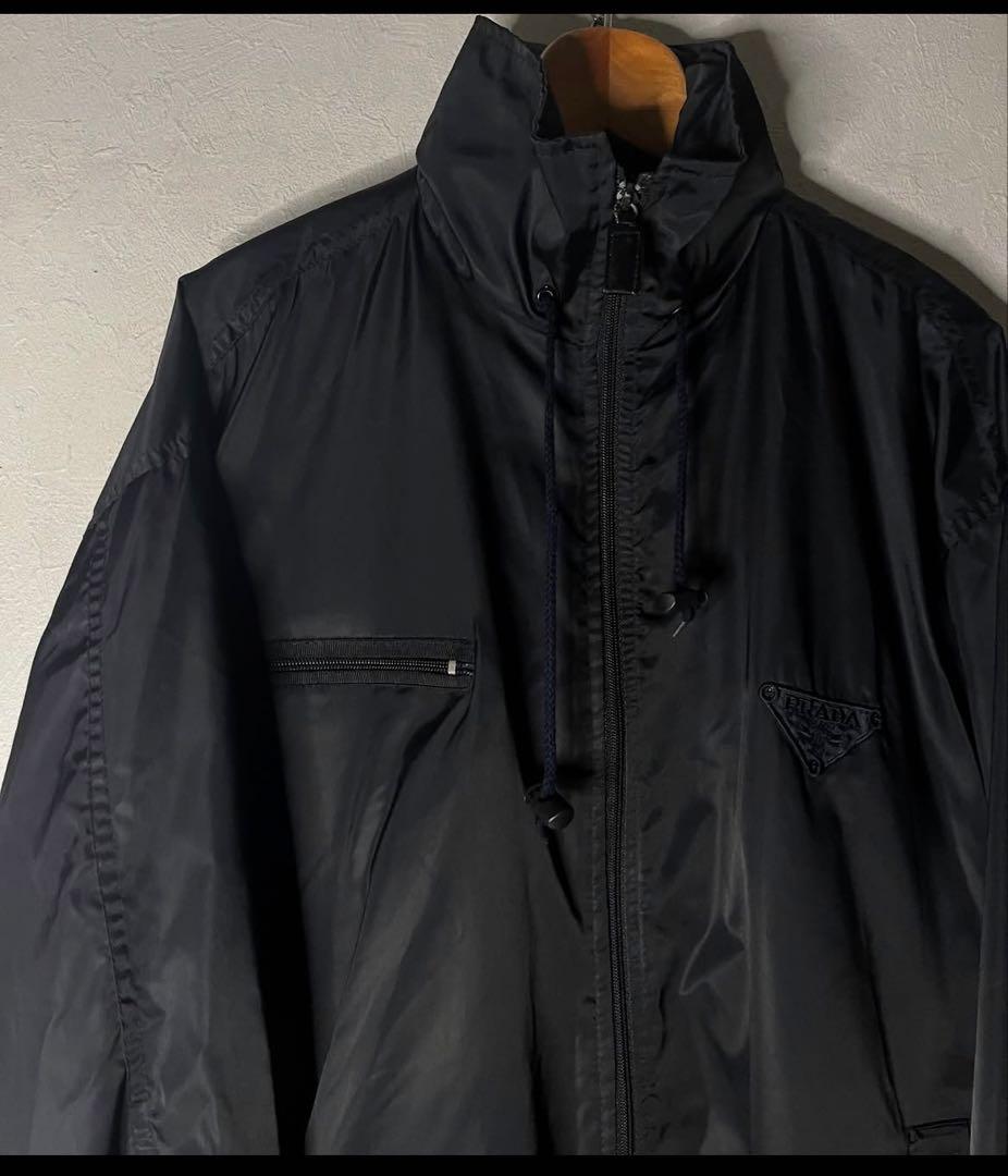 PRADA BIGロゴ　ナイロンジャケット