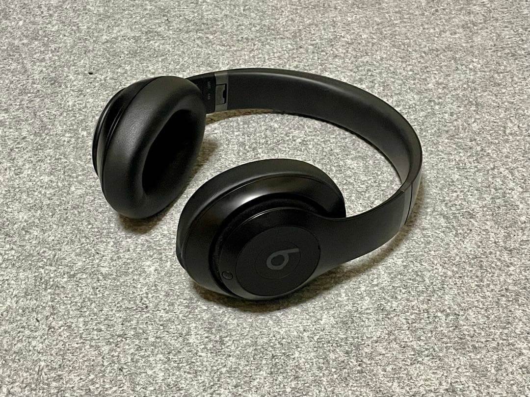 (パイナップル) Beats Studio Pro