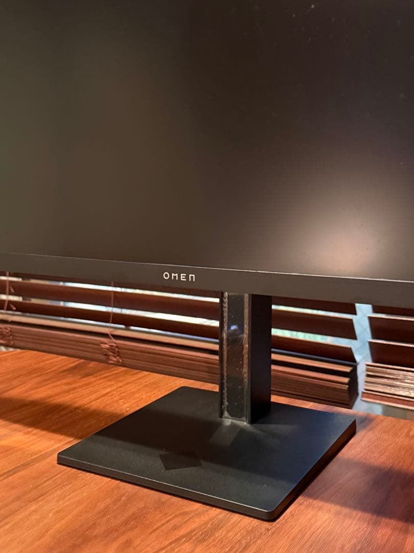 OMEN 27k 144Hz 4K ゲーミングディスプレイ